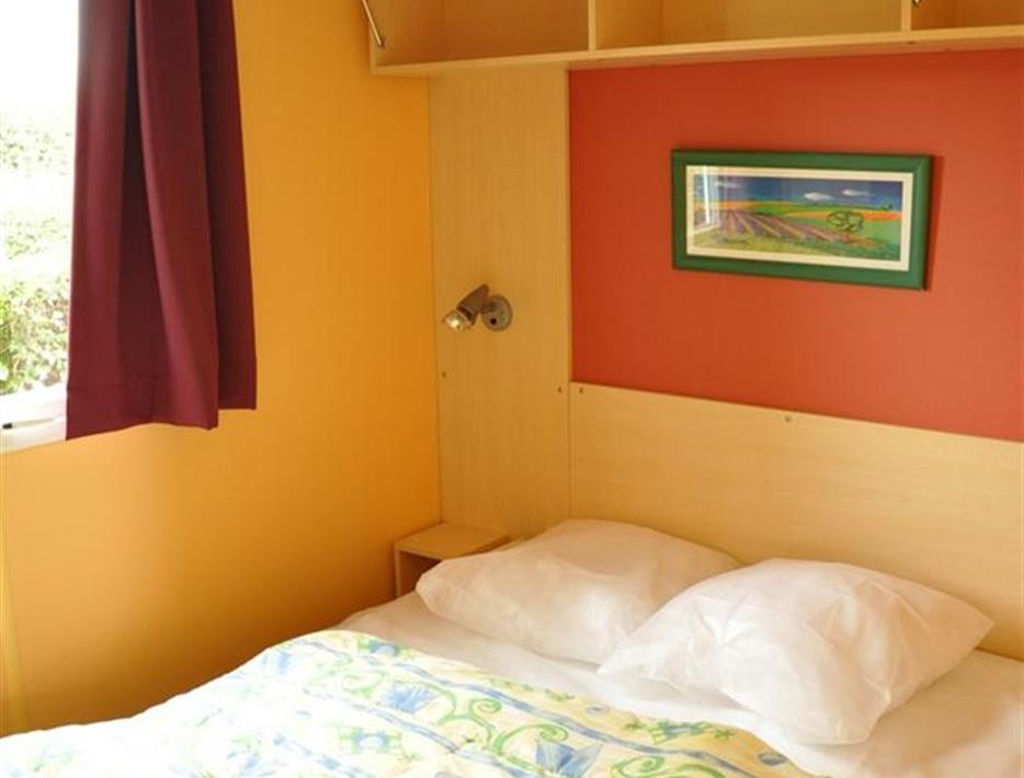 bedroom of mobil-home super astria 1 room 2 people camping *** de la motte in quend, picardie somme